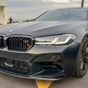 CS stila priekšējā bufera spoileris BMW F90 M5 Facelift, melns spīdīgs